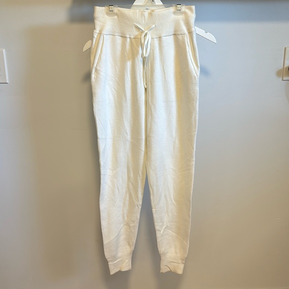 Abercrombie & Fitch Pants - Abercrombie & Fitch soft joggers.